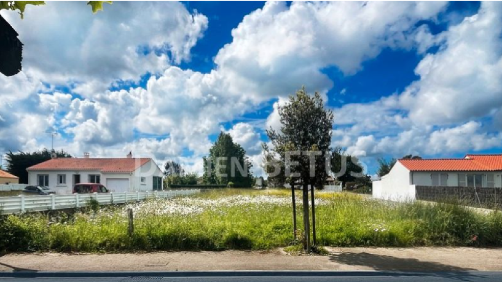 Terrain constructible de 415m2 à La Chaize-Giraud